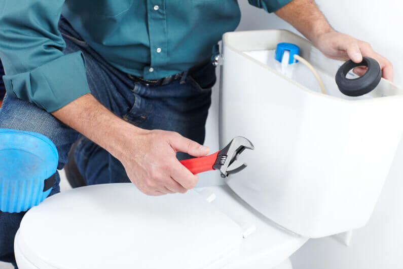 When to Call a Plumber for a Clogged Toilet